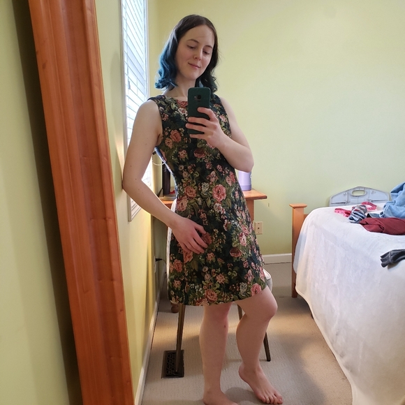 Pink Martini Vintage 60s Style Sleeveless Floral Tapestry Dress - Picture 3 of 14